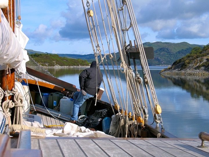 Entering Loch Teacuis